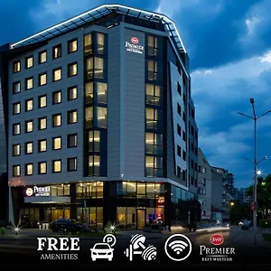 4* מלון Western Premier Hills